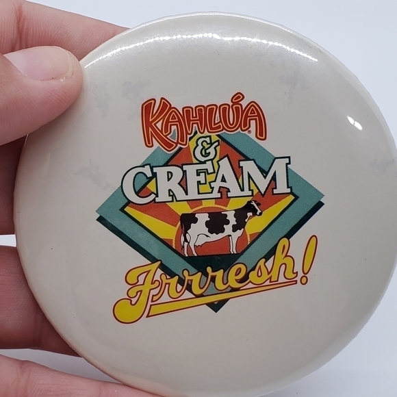 Kahlua & Cream Vintage round button pin collectors - Picture 2 of 5